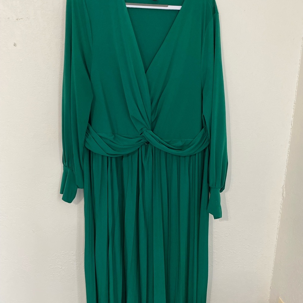 ELOQUII Green Long-Sleeves Dress
